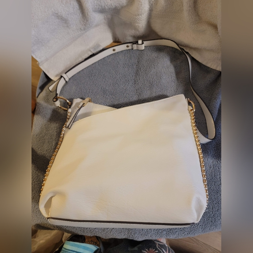 NWOT-Gorgeous- INC International Concepts Leather Shoulder Bag W/gold Studs - Picture 3 of 12